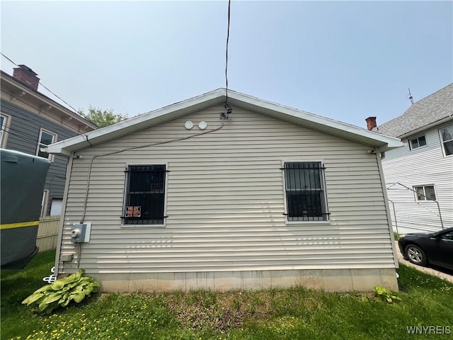 272 Dewitt St, Buffalo, NY 14213 - view of side of home