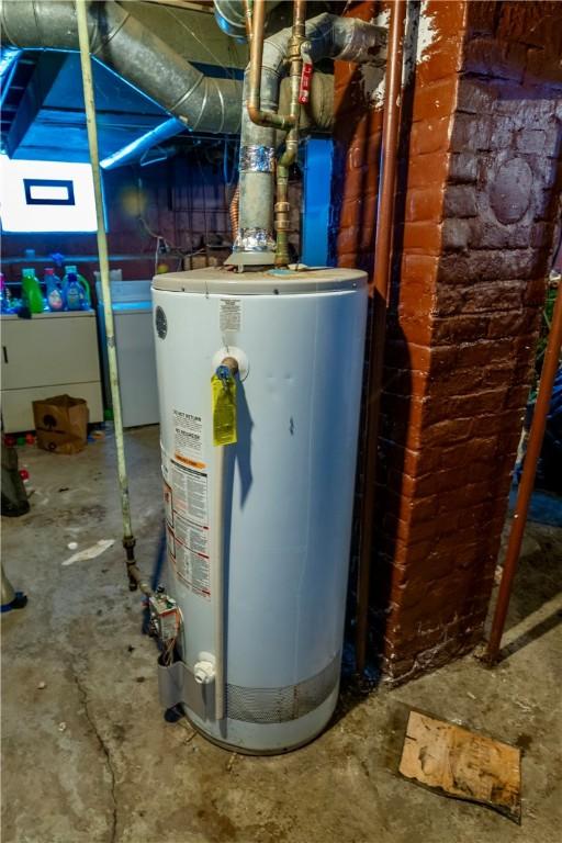 127 Devonshire Ct, Rochester, NY 14619 - utilities featuring gas water heater
