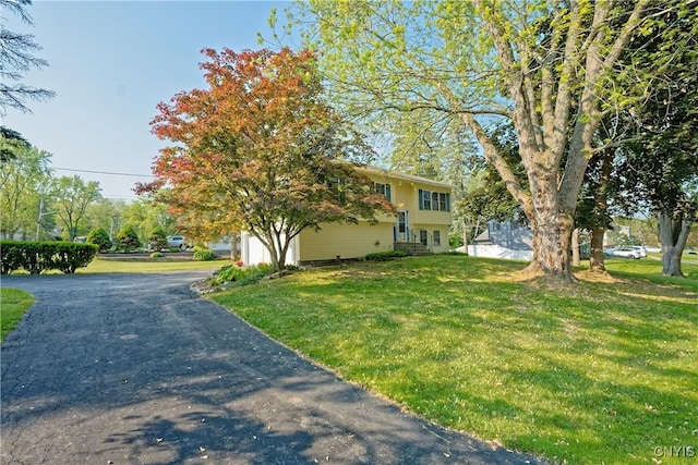 12 Sparrowbush Rd S, S, NY 12110 - view of front facade featuring a front yard