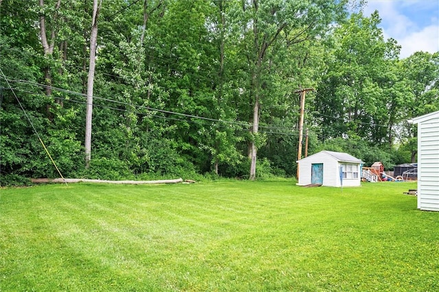 176 Wildbriar Rd, Henrietta, NY 14623 - view of grassy yard