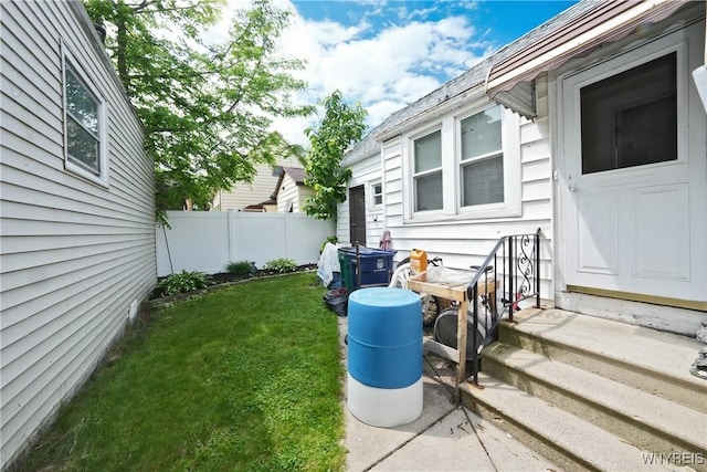 132 Weiss St, Buffalo, NY 14206 - view of yard