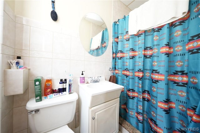 132 Weiss St, Buffalo, NY 14206 - full bathroom featuring tile walls, vanity, toilet, a shower with curtain, and tasteful backsplash