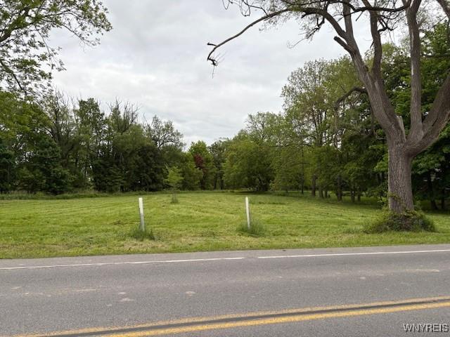 6265 Salt Rd, Clarence, NY 14031