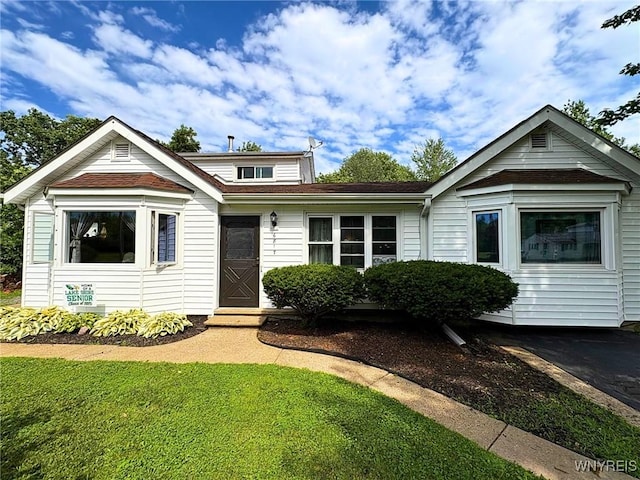 6817 Revere Dr, Evans, NY 14047 - view of front of property with a front yard