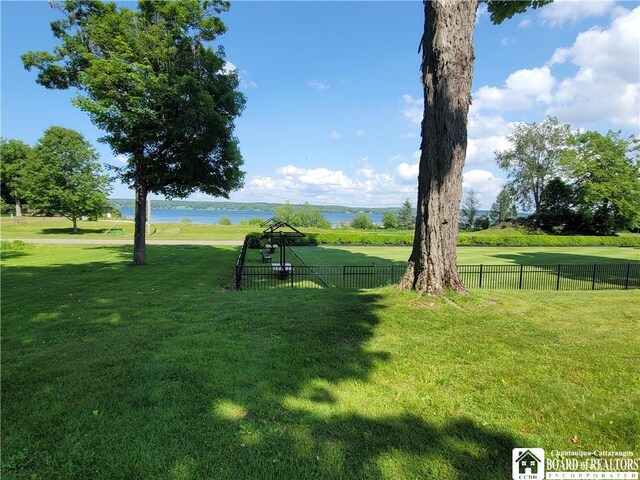 35 Miller Park, Chautauqua, NY 14722 - surrounding community featuring a water view and golf course view