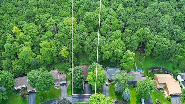 129 Quartz, Camillus, NY 13219 - aerial overview of property's location with property boundaries highlighted
