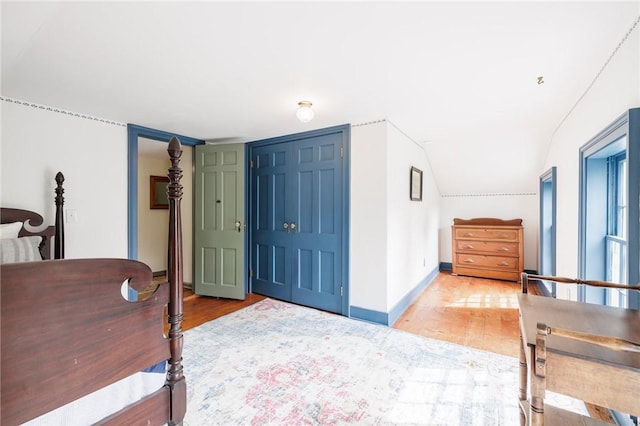 4 Park Pl E, Bloomfield, NY 14469 - foyer with light wood-style floors and baseboards