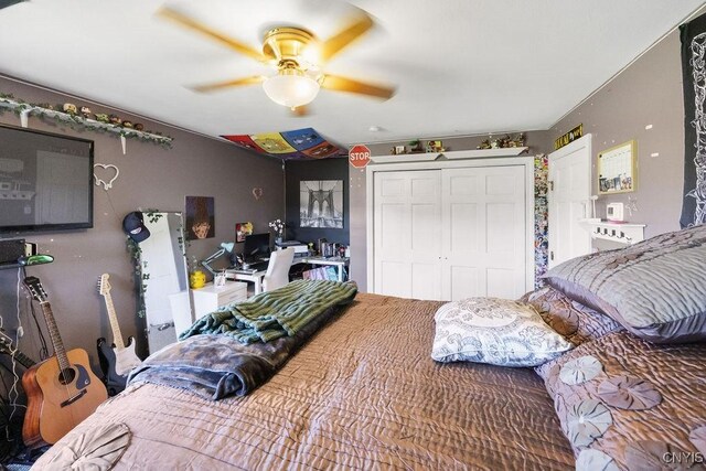5479 Lake Rd, Tully, NY 13159 - bedroom featuring a closet and ceiling fan