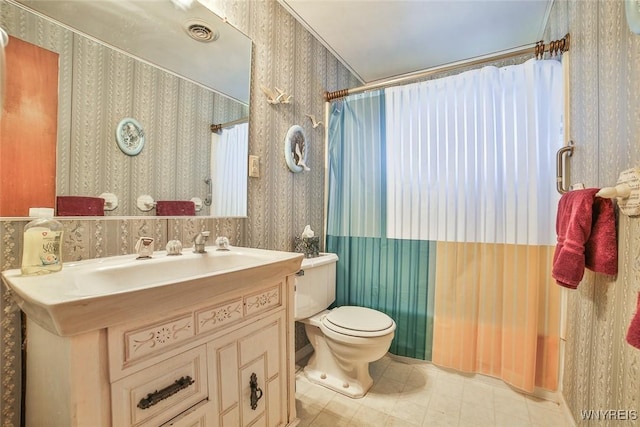 664 Upper Mountain Rd, Lewiston, NY 14092 - full bathroom featuring wallpapered walls, vanity, and a shower with shower curtain