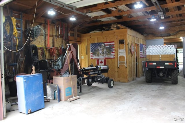 1808 Mulholland Rd, Vienna, NY 13123 - view of garage