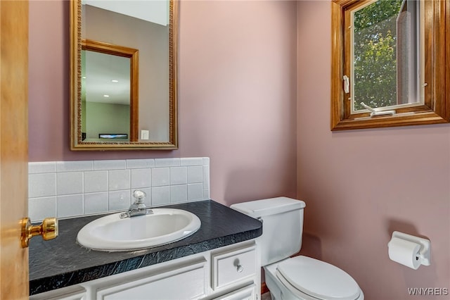 172 Shetland Dr, Amherst, NY 14221 - half bath with backsplash and vanity
