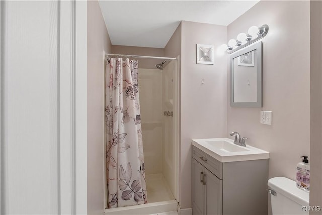 711 Mountainview Ave, Syracuse, NY 13224 - bathroom featuring vanity and curtained shower