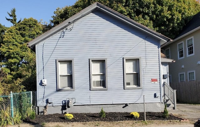 22 Sullivan St, Rochester, NY 14605 - view of side of property