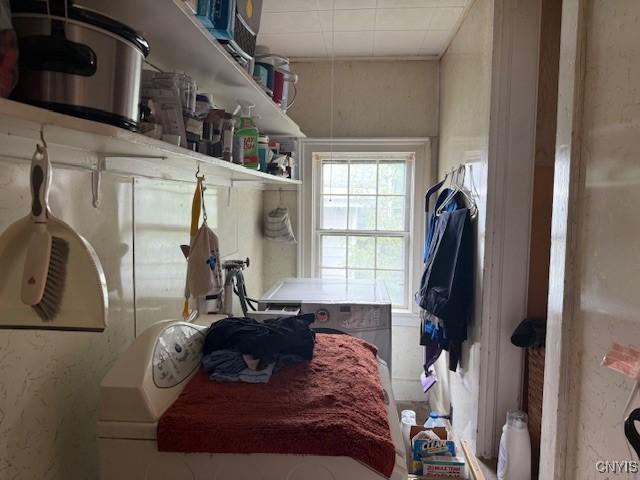 213 N Madison St, Rome-Inside, NY 13440 - view of laundry room