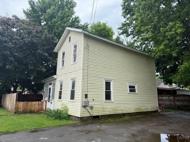 209 Chappell St, Oneida-Inside, NY 13421 - photo 2