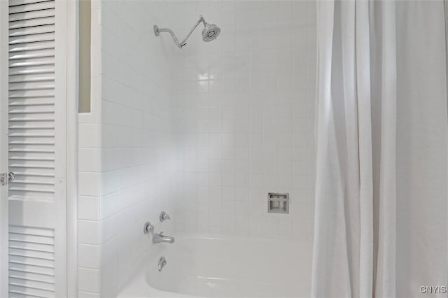 125 Huntshill Rd, Geddes, NY 13209 - full bathroom featuring shower / bathtub combination with curtain