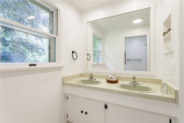 16 Aquarius Ln, Greece, NY 14612 - bathroom with double vanity