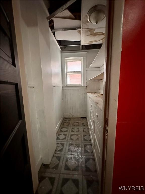 524 10th St, Niagara Falls, NY 14301 - walk in closet with light floors
