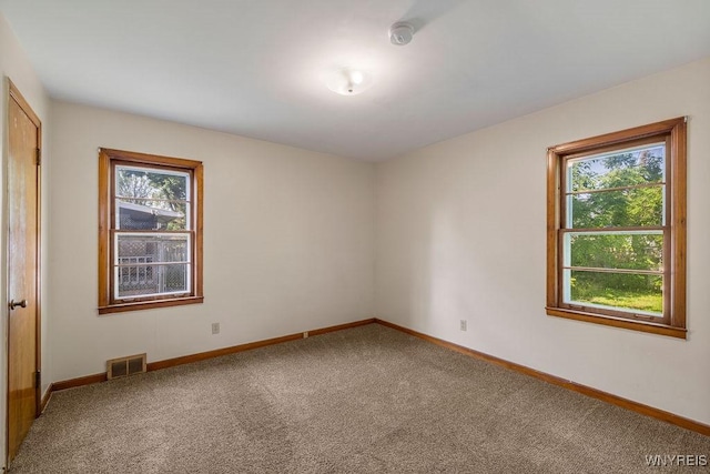446 77th St, Niagara Falls, NY 14304 - unfurnished bedroom with carpet flooring and baseboards