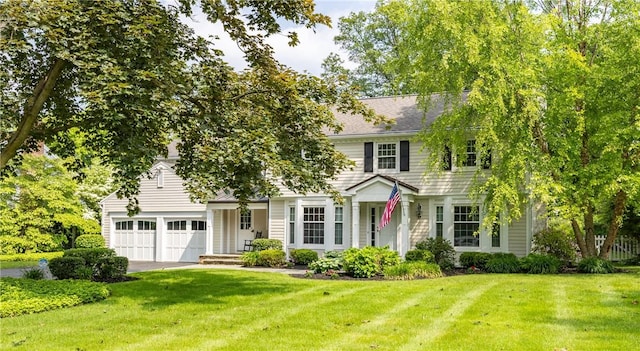 14 Creekside Ln, Pittsford, NY 14618