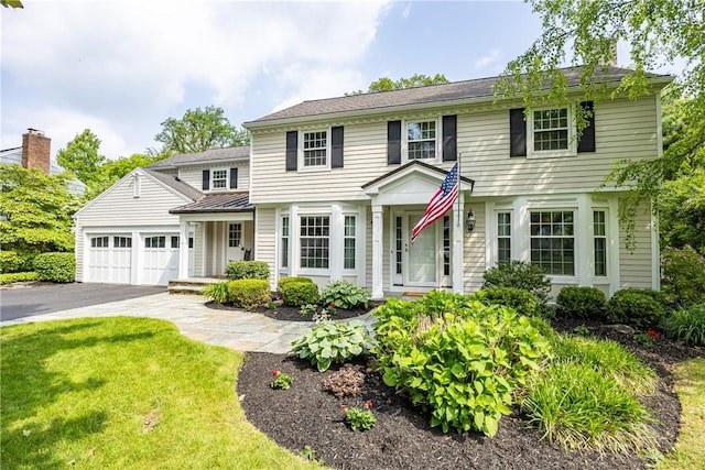 14 Creekside Ln, Pittsford, NY 14618