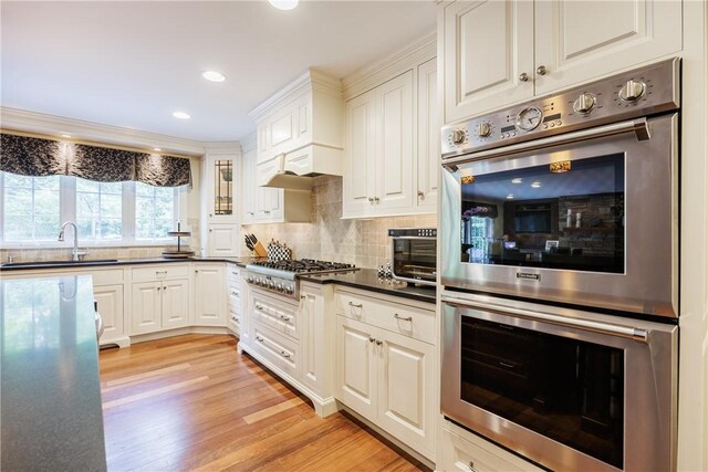 14 Creekside Ln, Pittsford, NY 14618