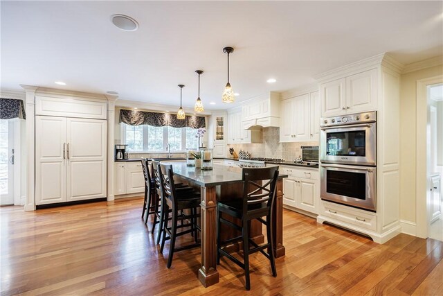 14 Creekside Ln, Pittsford, NY 14618