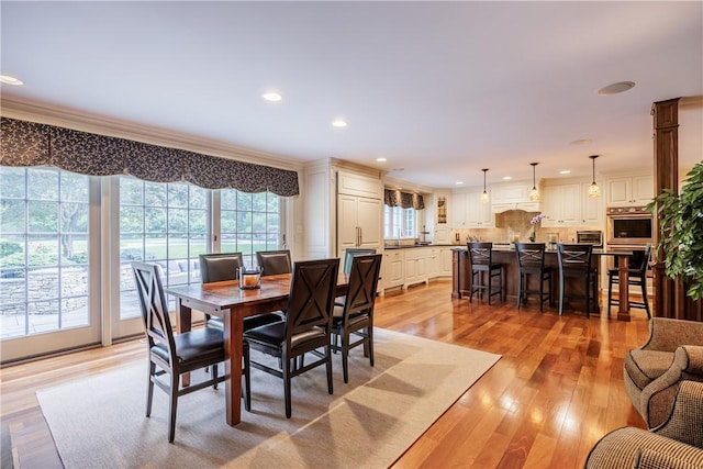 14 Creekside Ln, Pittsford, NY 14618
