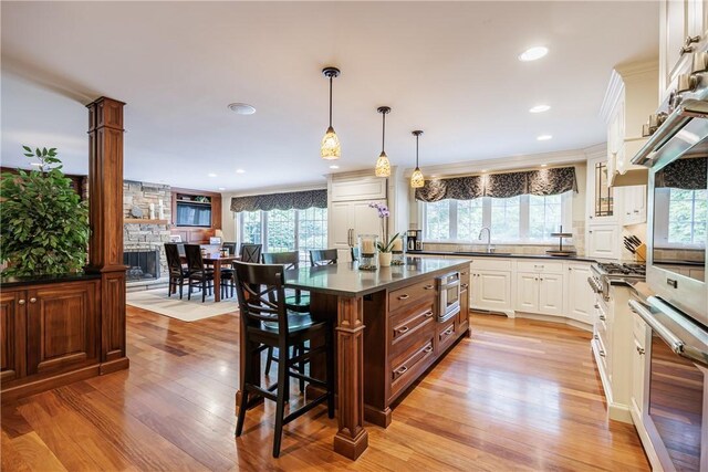 14 Creekside Ln, Pittsford, NY 14618