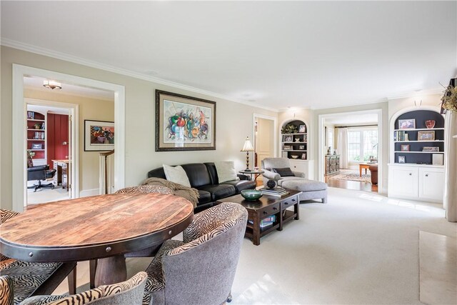 14 Creekside Ln, Pittsford, NY 14618