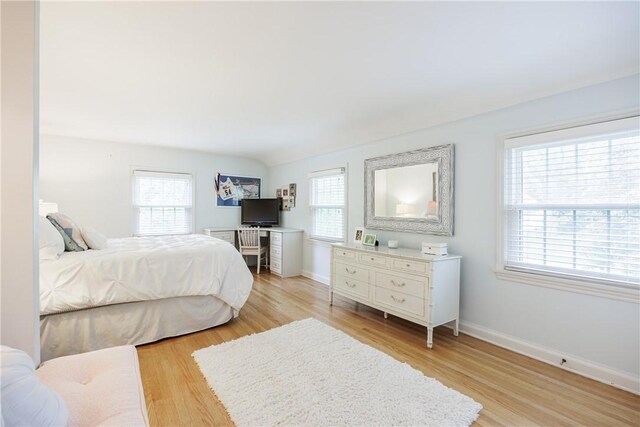 14 Creekside Ln, Pittsford, NY 14618