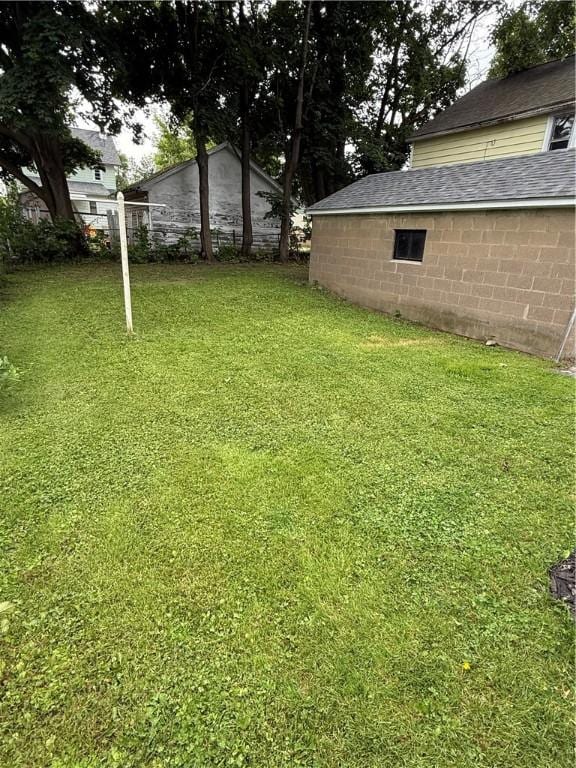 202 Klein St, Rochester, NY 14621 - view of grassy yard
