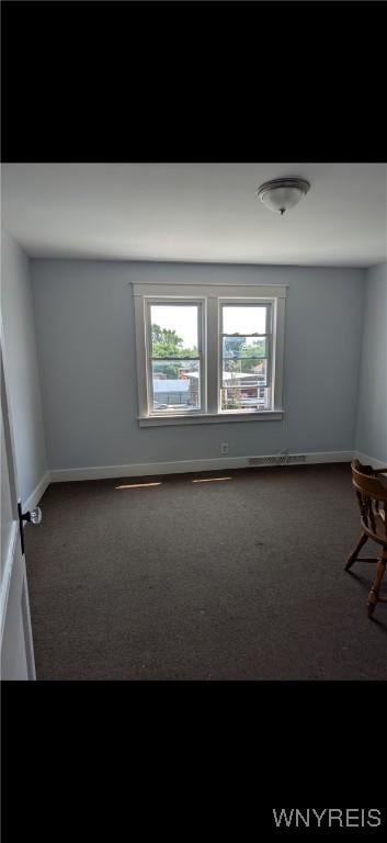 2320 Niagara St, Niagara Falls, NY 14303 - spare room with dark carpet