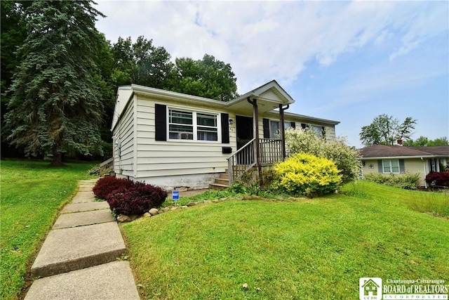 46 Pardee Ave, Jamestown, NY 14701 - view of front of property with a front lawn