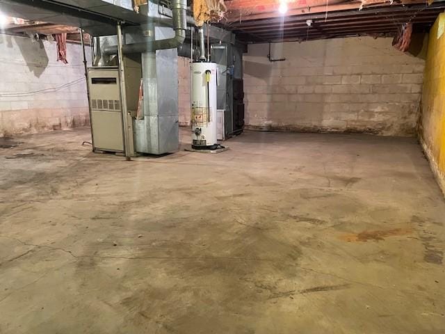 824 Franklin St, Skaneateles, NY 13152 - unfinished below grade area featuring water heater and heating unit
