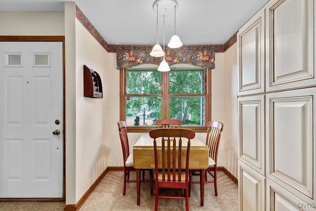 5810 Nobleton Cir, Onondaga, NY 13078 - dining room with baseboards