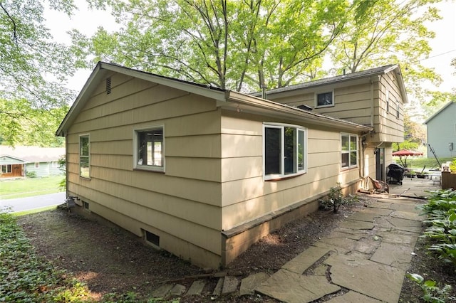 151 Chapel Hill Dr, Irondequoit, NY 14617 - view of side of home with a patio area
