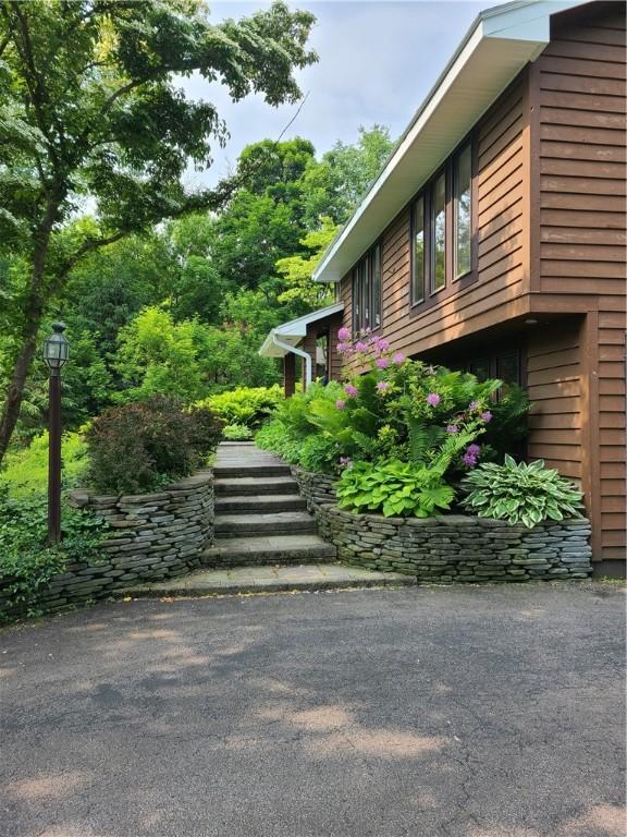 1324 New Seabury Ln, Victor, NY 14564 - view of side of property