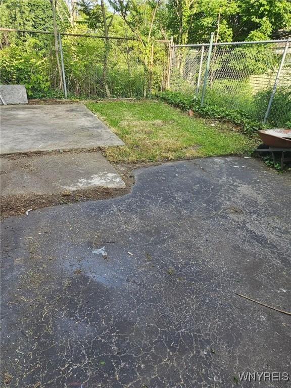129 Liddell St, Buffalo, NY 14212 - view of yard