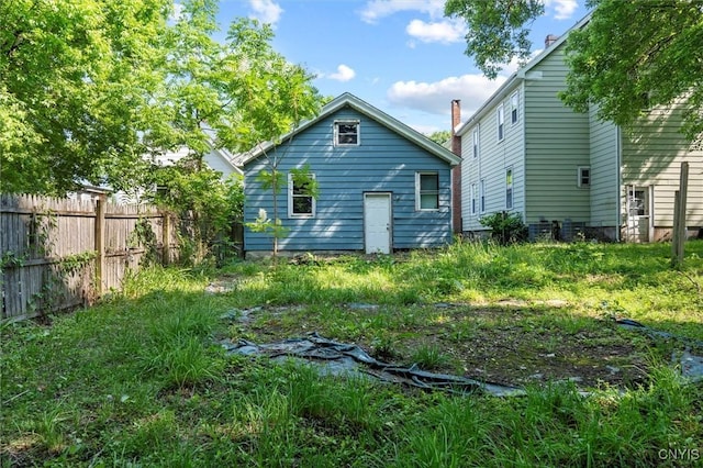 207 Boyden St, Syracuse, NY 13203 - rear view of property