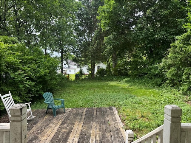 14 Sherman St, Bradford-City, PA 16701 - view of yard with a deck