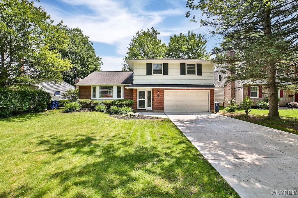 137 Wickham Dr, Amherst, NY 14221 - photo 1