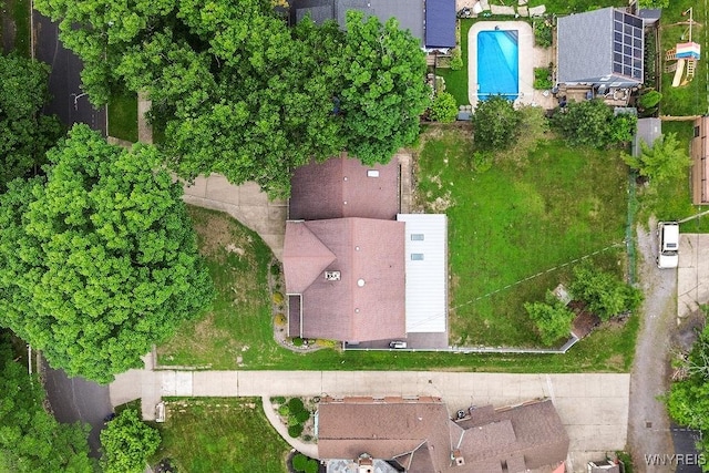 425 Vanderbilt Ave, Niagara Falls, NY 14305 - bird's eye view of a pool