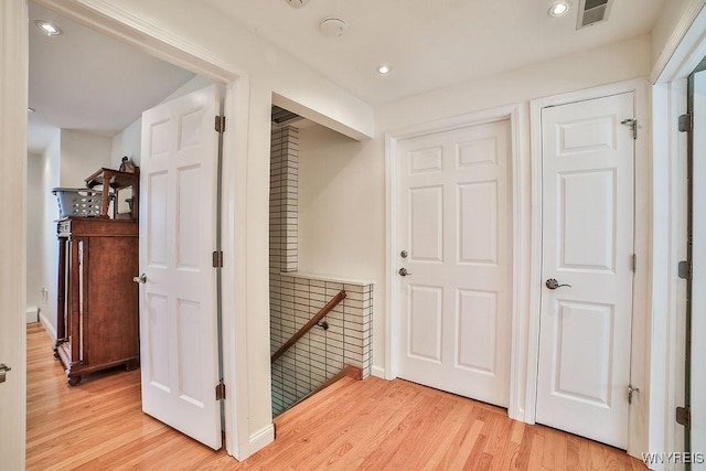 425 Vanderbilt Ave, Niagara Falls, NY 14305 - corridor featuring light wood-type flooring and recessed lighting