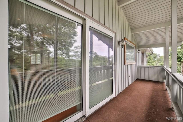 425 Vanderbilt Ave, Niagara Falls, NY 14305 - view of unfurnished sunroom