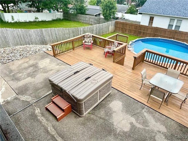 407 Pleasant St, Utica, NY 13501 - deck with a fenced backyard