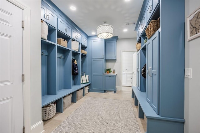 15 Cathedral Oaks, Perinton, NY 14450 - mudroom featuring recessed lighting