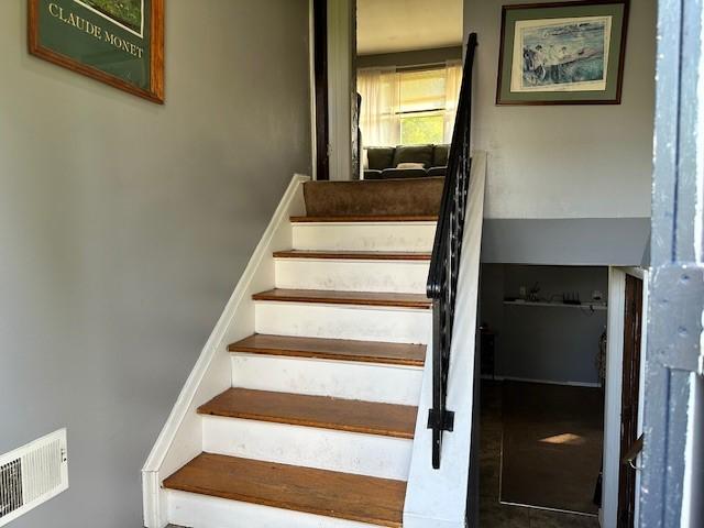 41 Wallman Dr, Henrietta, NY 14467 - view of stairs