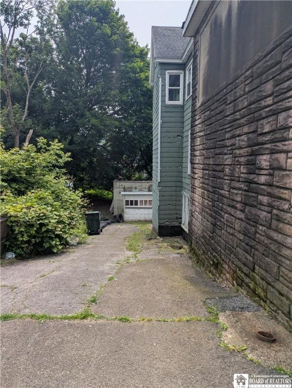 748 E 2nd St, Jamestown, NY 14701 - photo 2