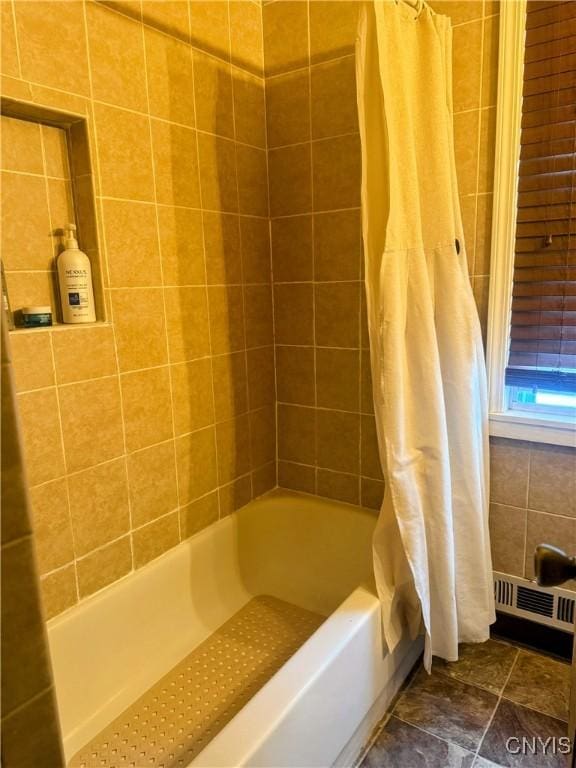 373 S Collingwood Ave, Syracuse, NY 13206 - bathroom featuring shower / bath combo